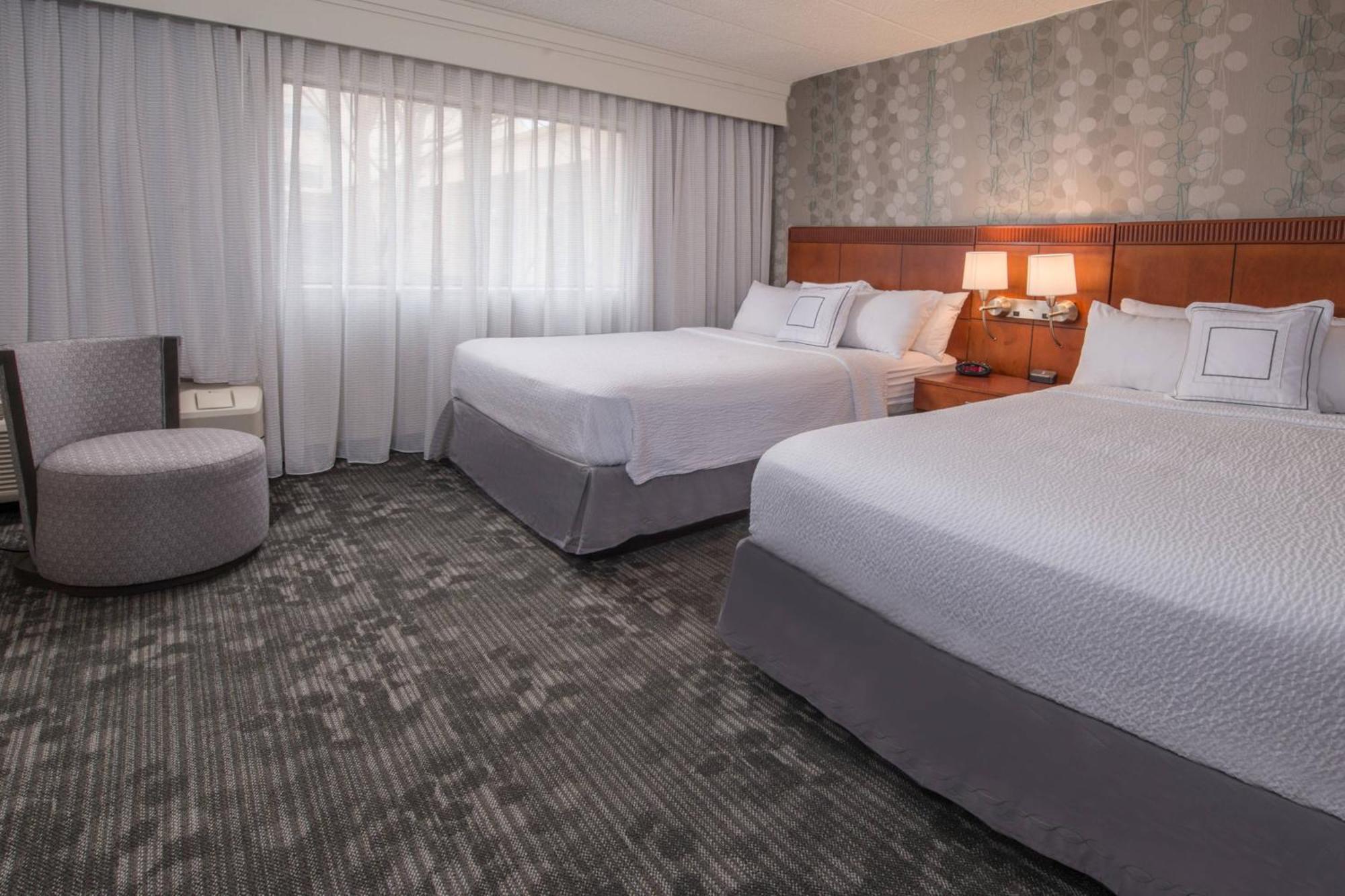 Courtyard By Marriott Fair Oaks Fairfax
